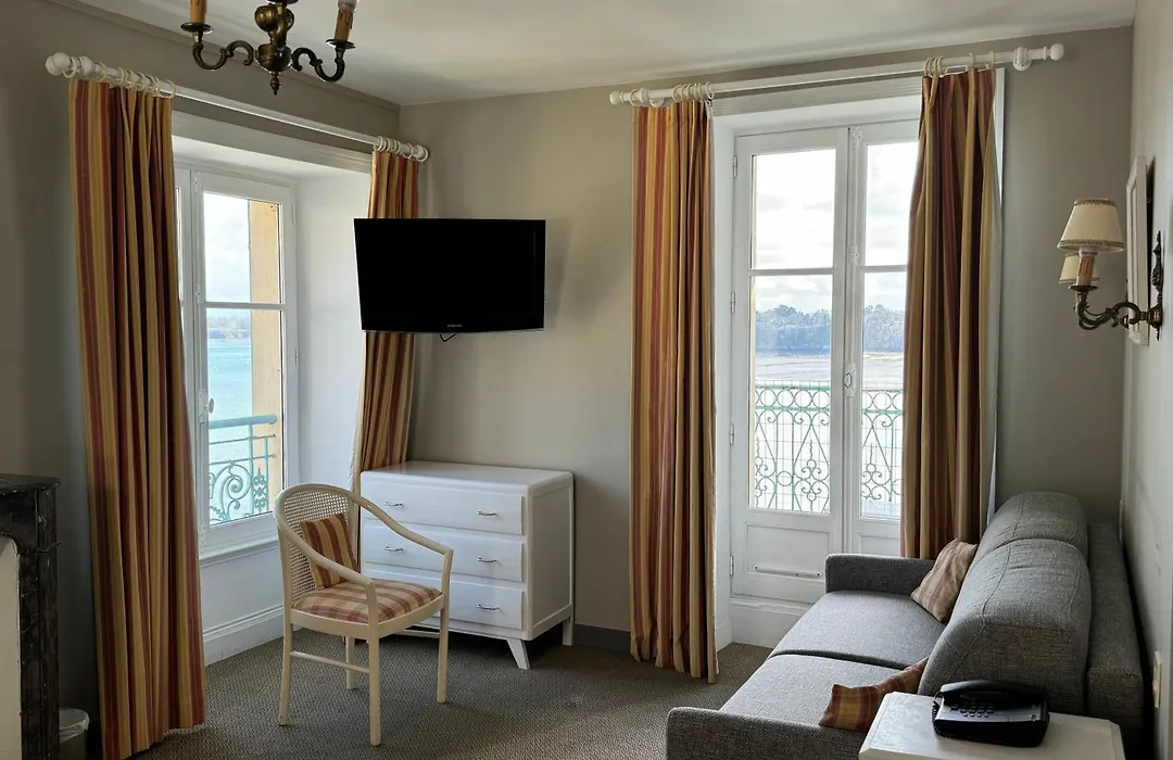 Logis Hotel Restaurant Le Printania-1